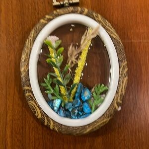 3-D SMALL OVAL FRAMED ARTWORK SUN CATCHER